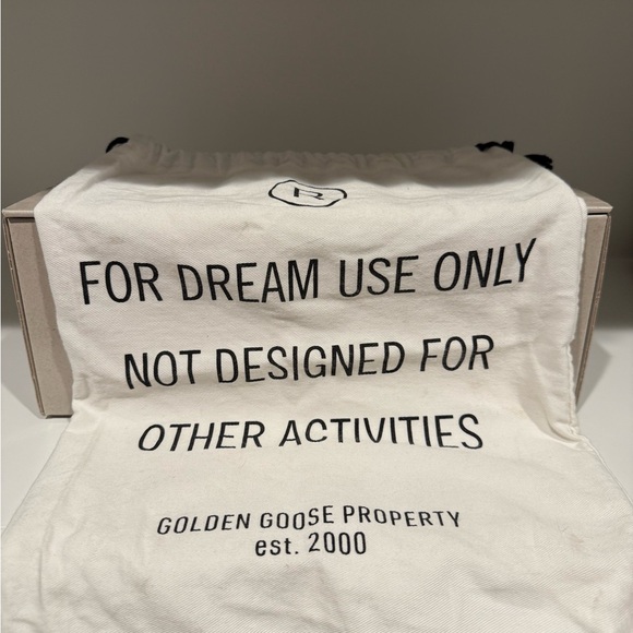 Golden Goose Super Star Classic Sneakers - Picture 11 of 12